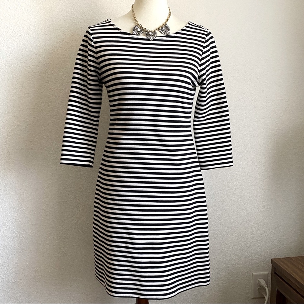 Old Navy Navy Striped Shift Dress M